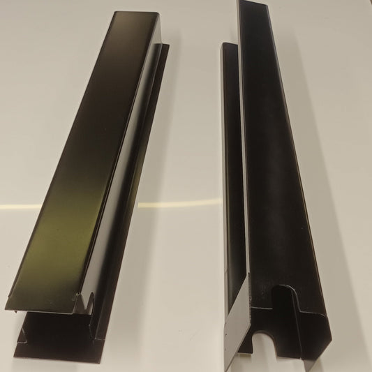 Triumph Vitesse Centre Rigger pair L/H 208247 R/H 208246